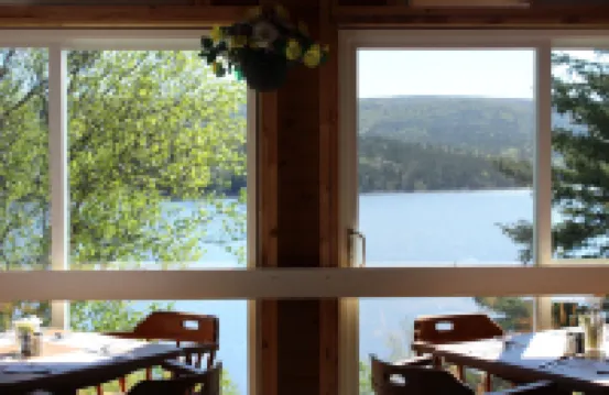 Duck Cove Inn