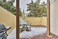Family-Friendly Wildwood Townhome about 3 Mi to Beach - spa