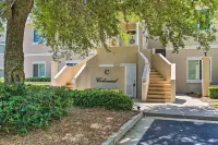 Gulf Shores Condo on Golf Course w/ Resort Perks! - balcony