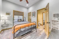Modern Mtn Home w/ Sports Court, Near Alto Lake! - Wi-Fi