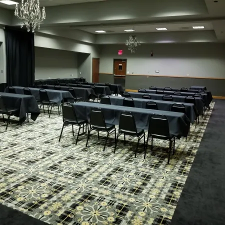 Route 66 Hotel & Conference Center