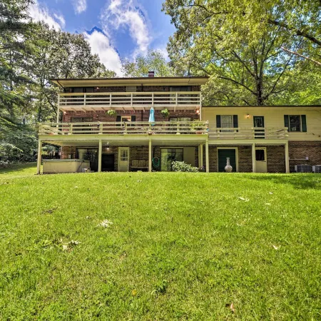 Waterfront Lake Barkley Home w/ Deck & Fire Pit!