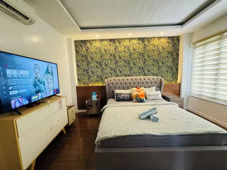 Picturesque private villa with infinity pool