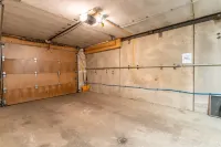 79 Hawn Drive : 2 - Parkering