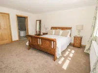 Rede River Cottage Hotels in Otterburn