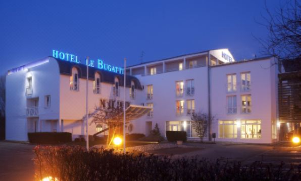 Hotel Le Bugatti - Housity