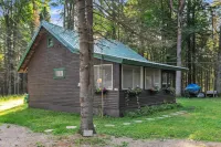 Rustic Willow Retreat - Outdoor Adventures 2 Bedroom Cabin by RedAwning