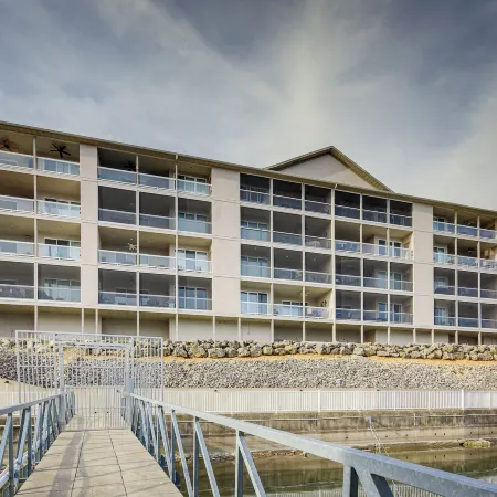Osage Beach Condo Near Hiking and Shopping!