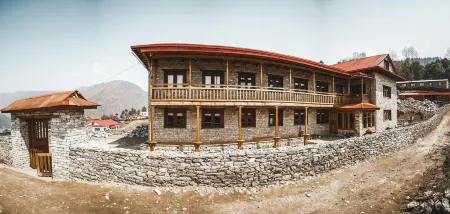 Kyirmu Lodge Phaplu Отели в г. Солукхумбу