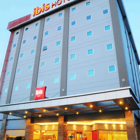Ibis Balikpapan Отели рядом с достопримечательностью «Парк Бекапай»