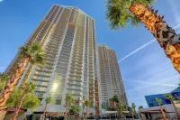 STRIP VIEW Premier King MGM Signature