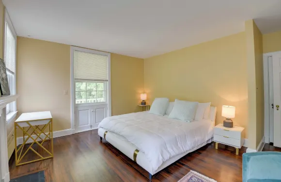 距巴爾的摩16英里：歐文斯米爾斯的寬敞之家！