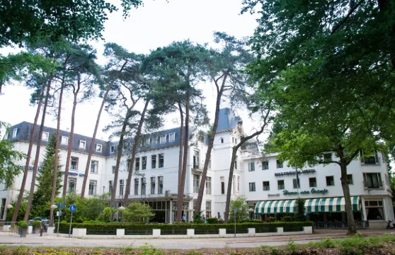 佈雷達馬斯特博斯酒店