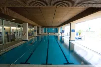 Rydges Canberra - ที่มีสระว่ายน้ำ