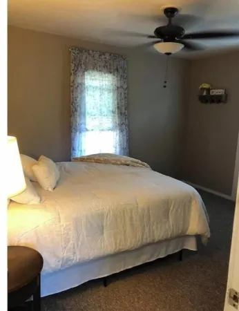 Walk to SNC Campus Minutes away from Lambeau Field Отели в г. Де Пер