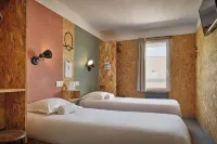 Hôtel Moustache Lille - Seclin Hotels in Gondecourt