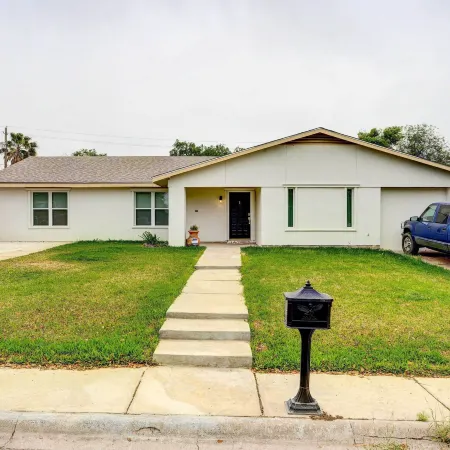 Centrally Located Eagle Pass Home w/ Pool!