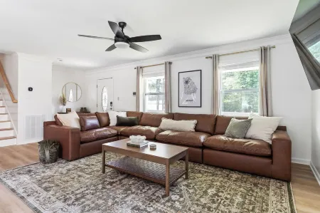 Private Pool & Fire Pit w/ Gazebo & Grill. Family Friendly 4 bedroom home.