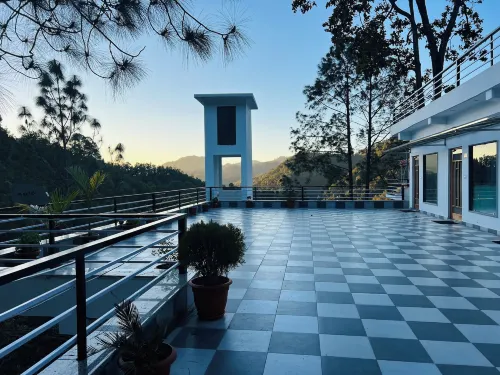 The Shalam Resort श्रीकृष्ण शरणं मम - 2-Star