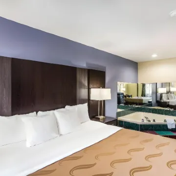 Quality Inn Hotels near Watt Powell Stadium