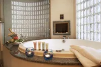 Lake Hotel Hotels in New Taipei City