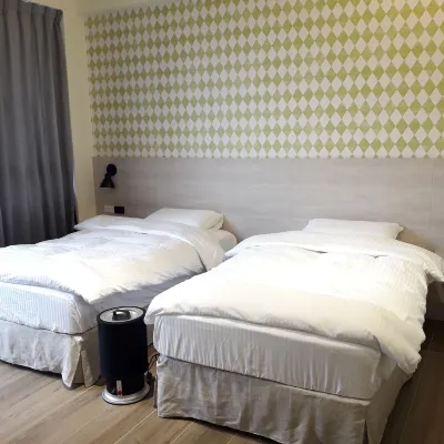 KLA B&B Hotels near سيزيوان