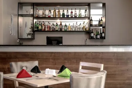 Woodlane Hotel Отели рядом с достопримечательностью «Заказник Моколоди»