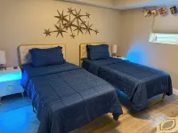 Cozy Modern 2Br , Free Parking & Wi-Fi, Min. Away from the World's Ski Resorts.