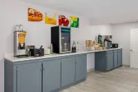 クオリティ イン & スイーツ ニューボストン - テクサーカナ ウエスト - 朝食