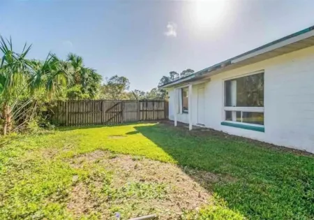 Pensacola House 3br/2ba Eaton Place. Ping Pong Table. Pet-Friendly fenced yard