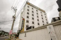 Muan White House Hotel