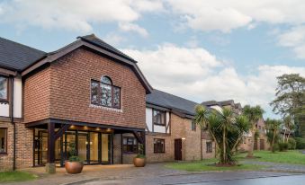 Elite Venue Selection Felbridge - Gatwick