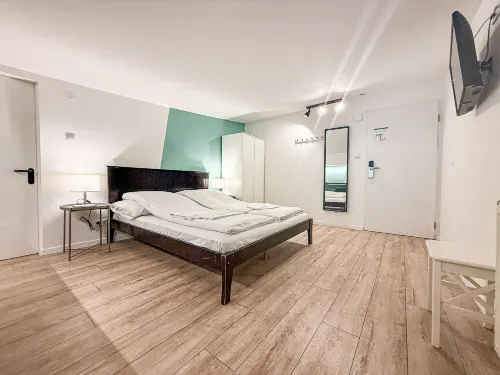 Chesscom Guesthouse Hotels in Vecses