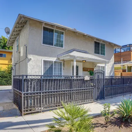 Super Walkable! Historic Home in Dtwn Long Beach