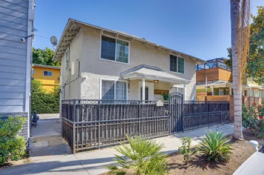 Super Walkable! Historic Home in Dtwn Long Beach