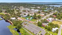 Beautiful 1 bedroom/1 bath unit in Downtown Clermont at Lake Minneola