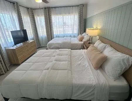 Arvilla Motel Отели в г. Треже Айленд