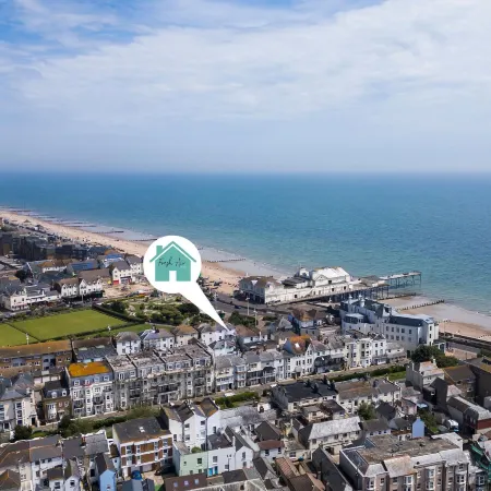 Two bed Apartment With Sea Views in Bognor Regis