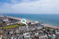 Two bed Apartment With Sea Views in Bognor Regis Hotels in Bognor Regis
