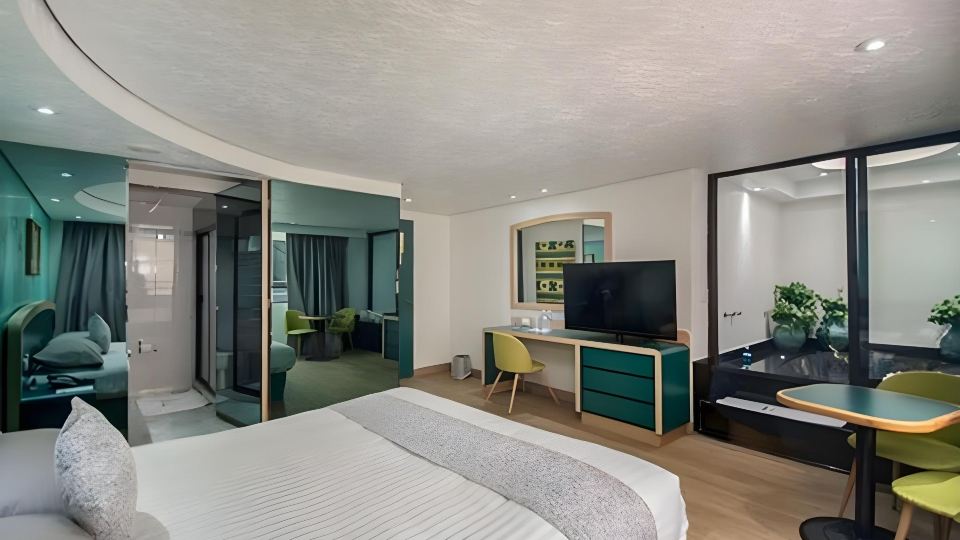 Hotel Embassy