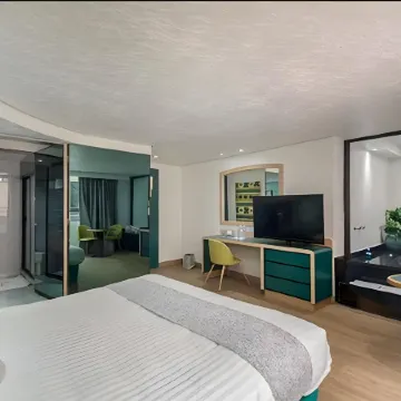 Hotel Embassy
