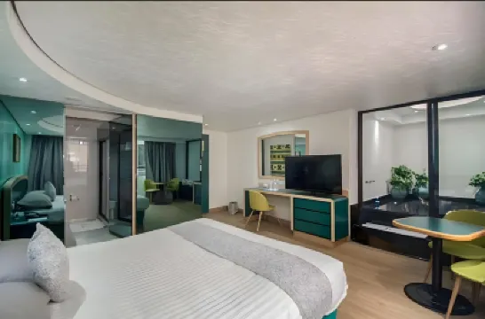 Hotel Embassy Hotels in 