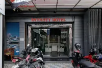 RedDoorz Plus Near Simpang Tiga Tritayasa Cilegon Hotels in Jombang