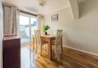 Falstones Cozy Retreat in Basildon Hotels near Markhams Chase Recreation Park