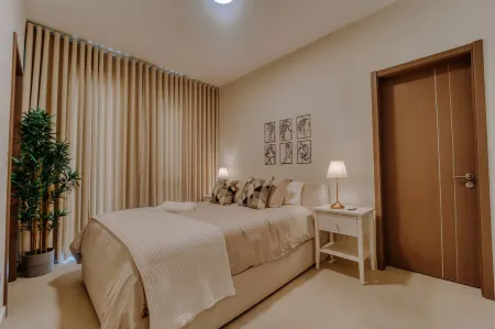 Vistacana Luxury Villa Pool, Near Beach & Airport Отели рядом с достопримечательностью «Экологический парк Indigenous Eyes»