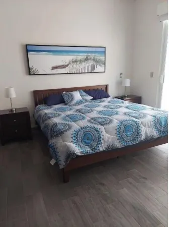 New Luxurious 4bdr/4 bath house 3 min walk to the beach with balcony and terrace