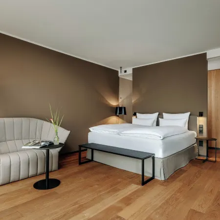 Relais & Chateaux Hotel Diepeschrather Muhle Отели рядом с достопримечательностью «Станция метро Thielenbruch»
