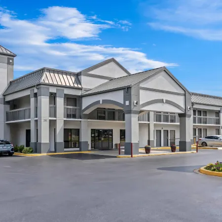 Quality Inn Oak Grove Fort Campbell