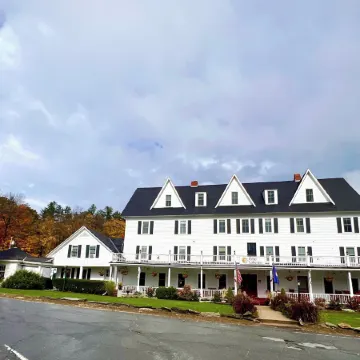 Echo Lake Inn