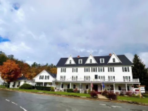 Echo Lake Inn